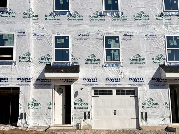 4061 Hemlock Ct, Huber Heights, OH 45424