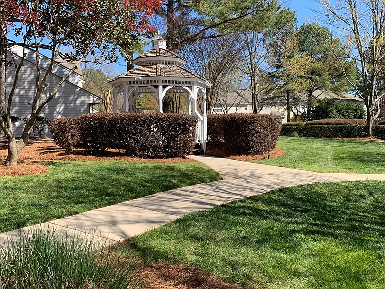 Quiet neighborhood with great ammenities