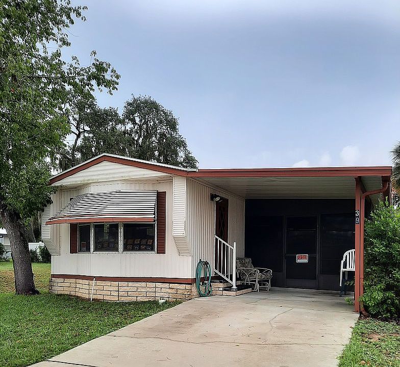 1st image of 39 Lake Griffin Dr