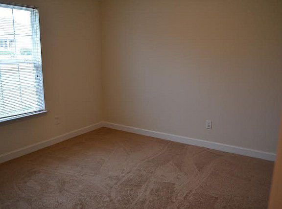 4th image of 3712 Bansbury Pl