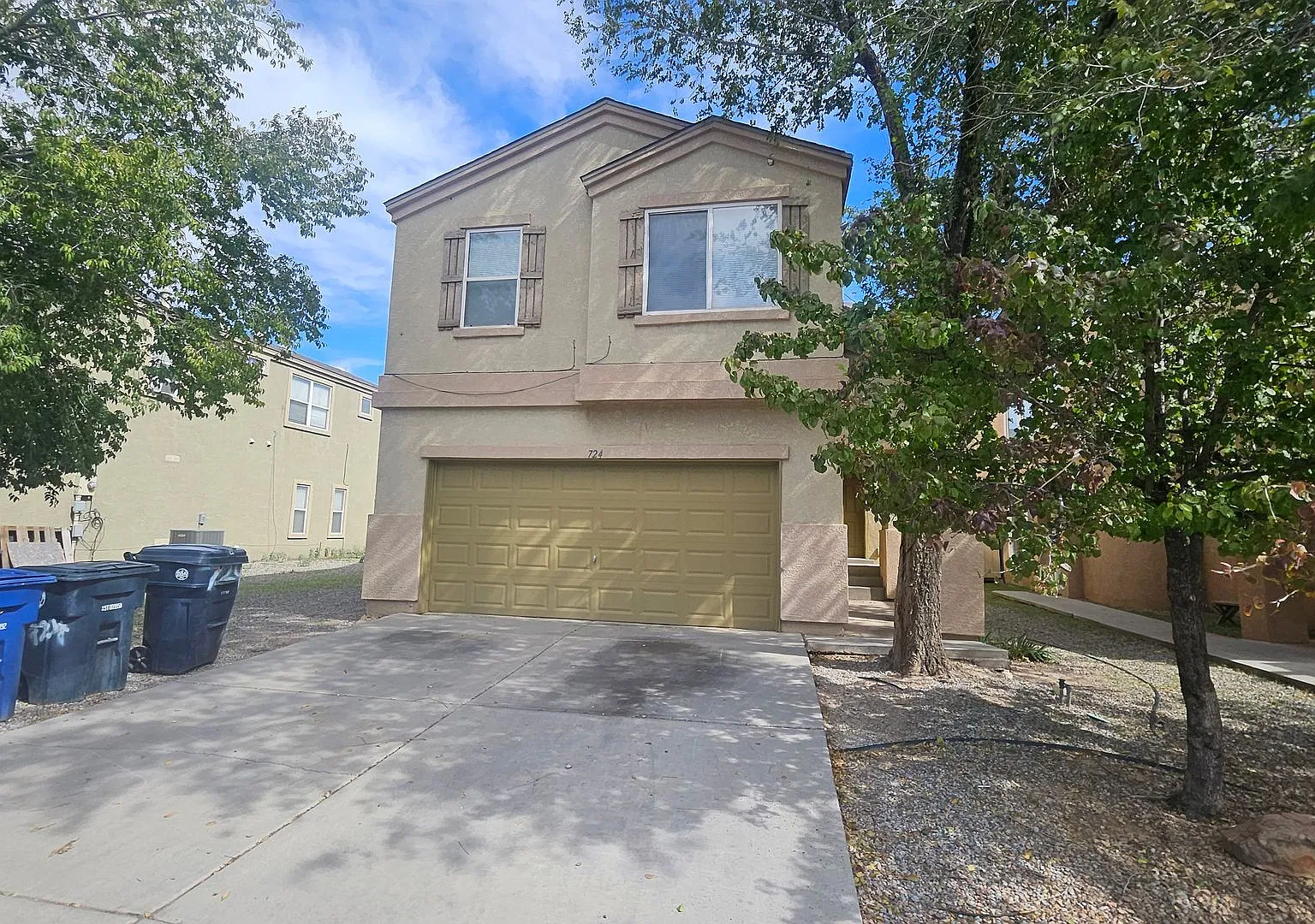4 Bed 2.5 Bath — Photo 1