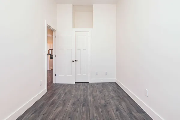 Rented by Nooklyn NYC LLC | media 18