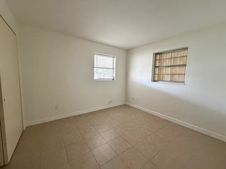 429 SE Fini Dr #429 — Photo 9