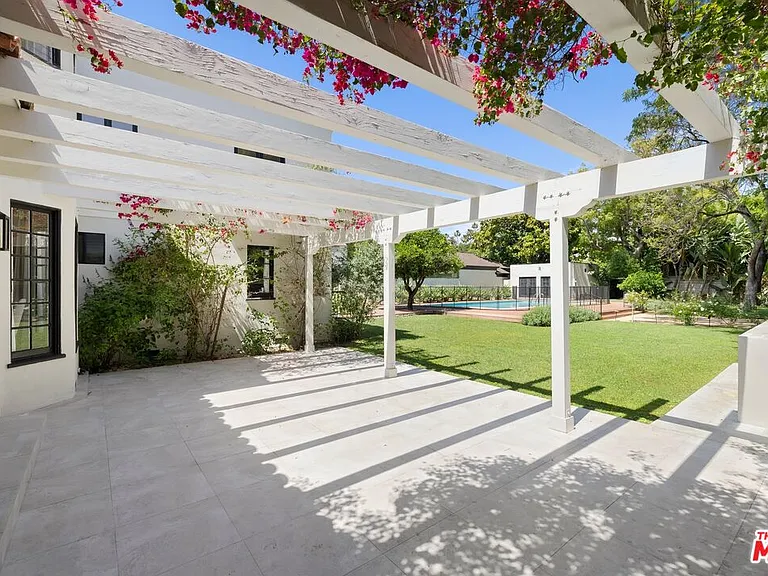 712 N Rodeo Dr — Photo 29