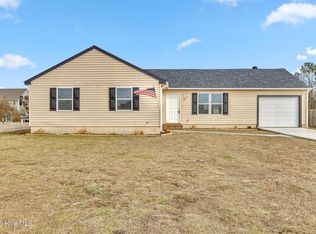 318 Drummer Kellum Rd, Jacksonville, NC 28546