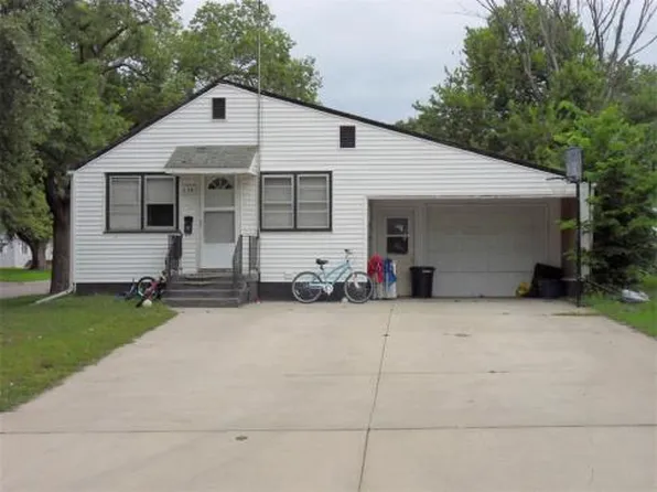 638 W 13th St, Carroll, IA 51401