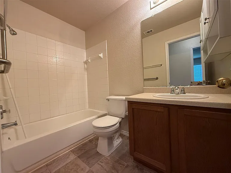 228 Altamont St — Photo 11