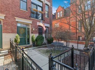 1853 S Prairie Pkwy, Chicago, IL