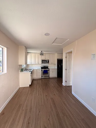 172 Mount Carmel Dr #B Photo 1