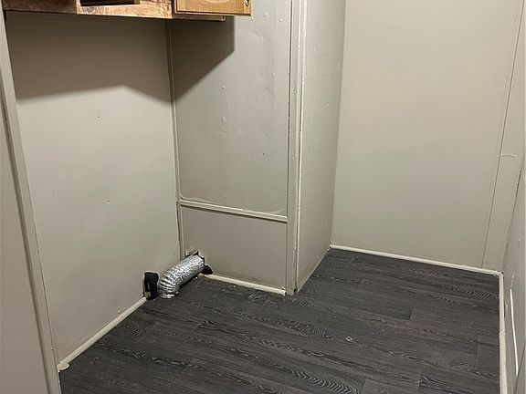4th image of 6330 Crestwood Ave