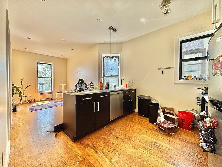 171 Rogers Ave #2B — Photo 2