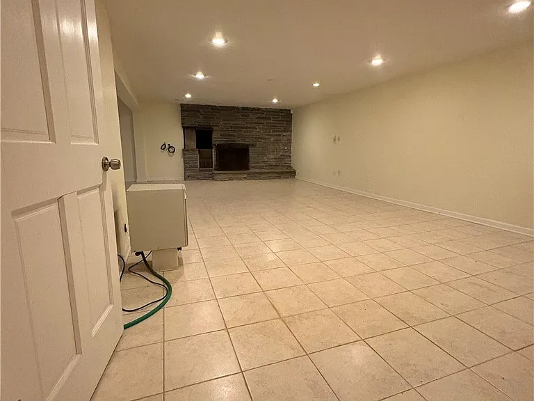 215 Locksley Rd — Photo 21