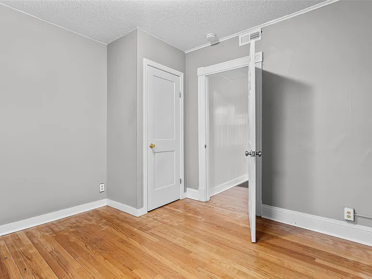 20 Violet St #2 — Photo 13