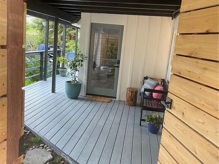 736 Griffith Pl — Photo 3