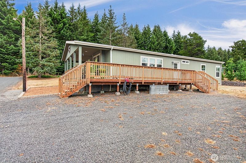 3rd image of 453 Haywire Road
