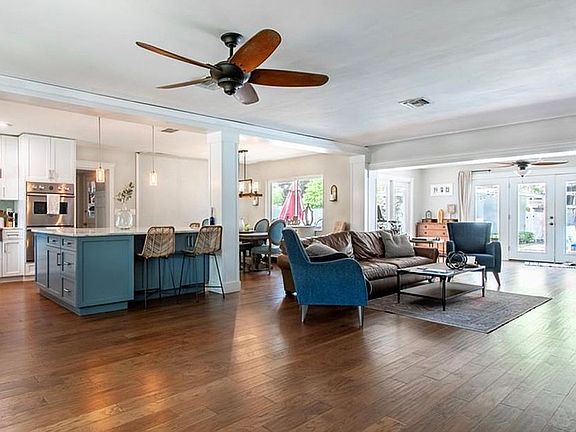 2nd image of 316 Snell Isle Blvd NE