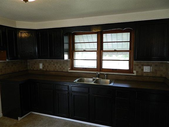 3rd image of 1708 N Elmer St