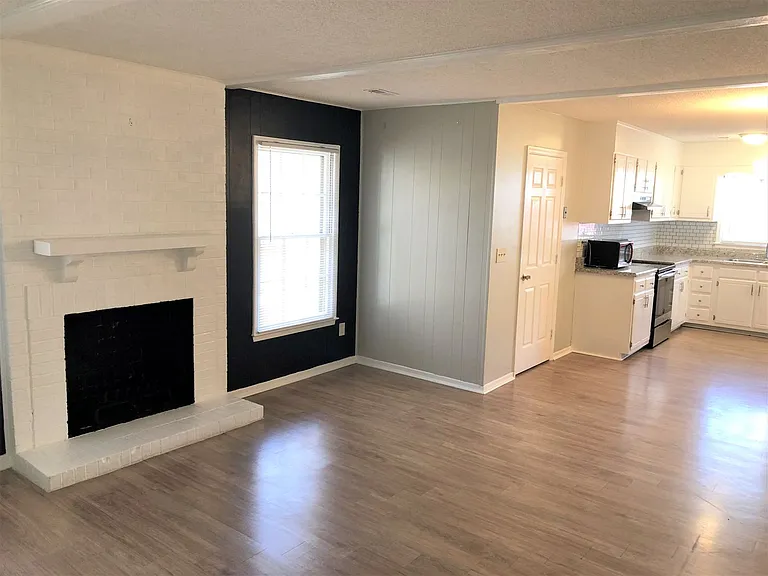 2900 Glen Hollow Rd — Photo 10