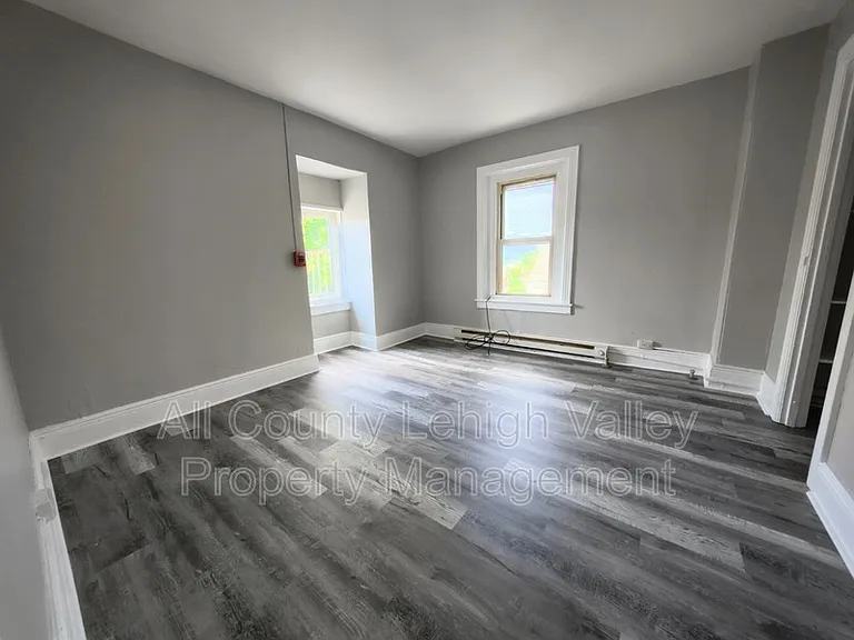 1301 Washington St — Photo 6