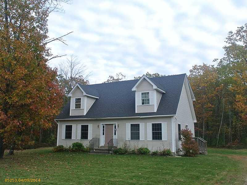 1st image of 24 Oakwood Dr