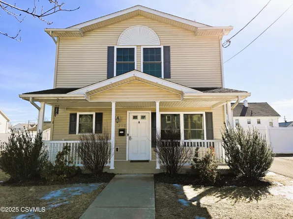 228 E 10th St, Berwick, PA 18603