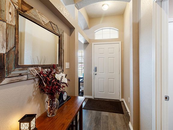 4th image of 3907 Bridgeberry Ct