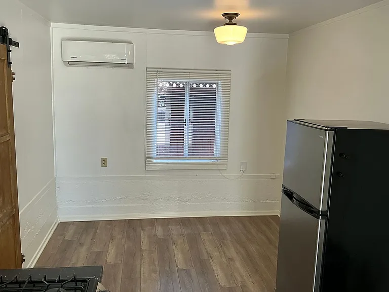 204 S Grand St — Photo 30