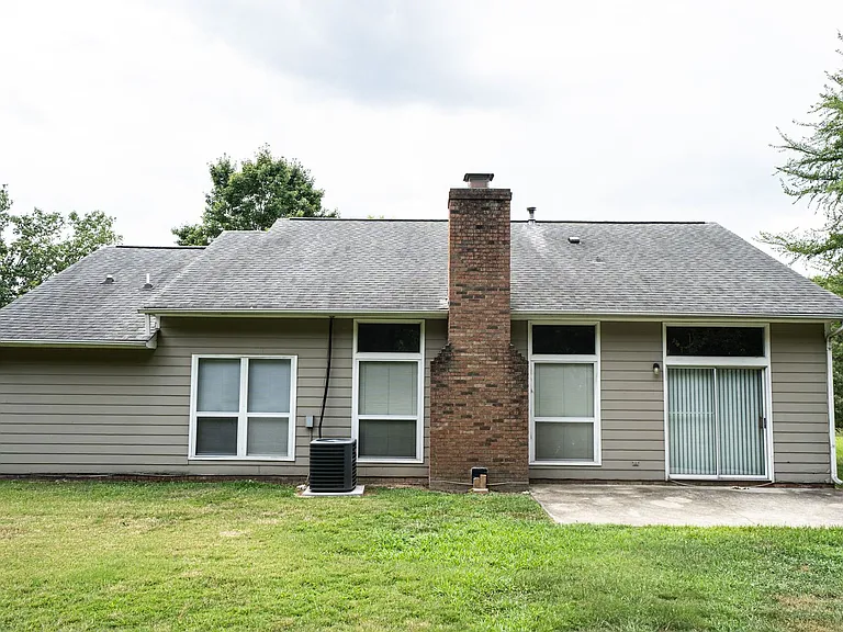 8219 Brynmar Dr — Photo 2