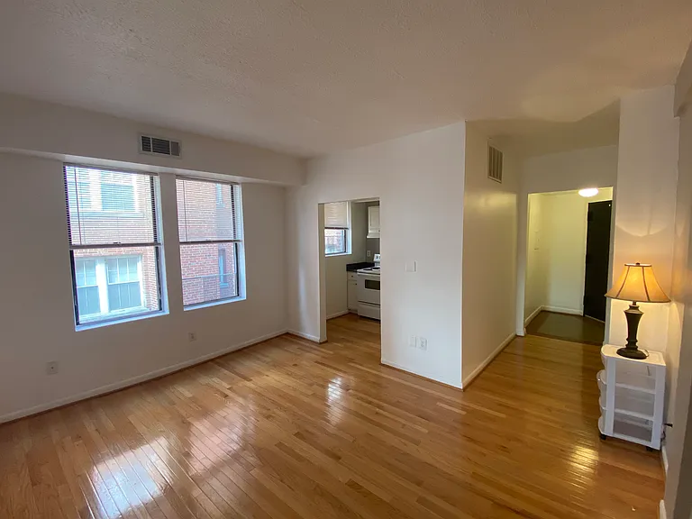 1420 Chapin St NW #206 — Photo 2