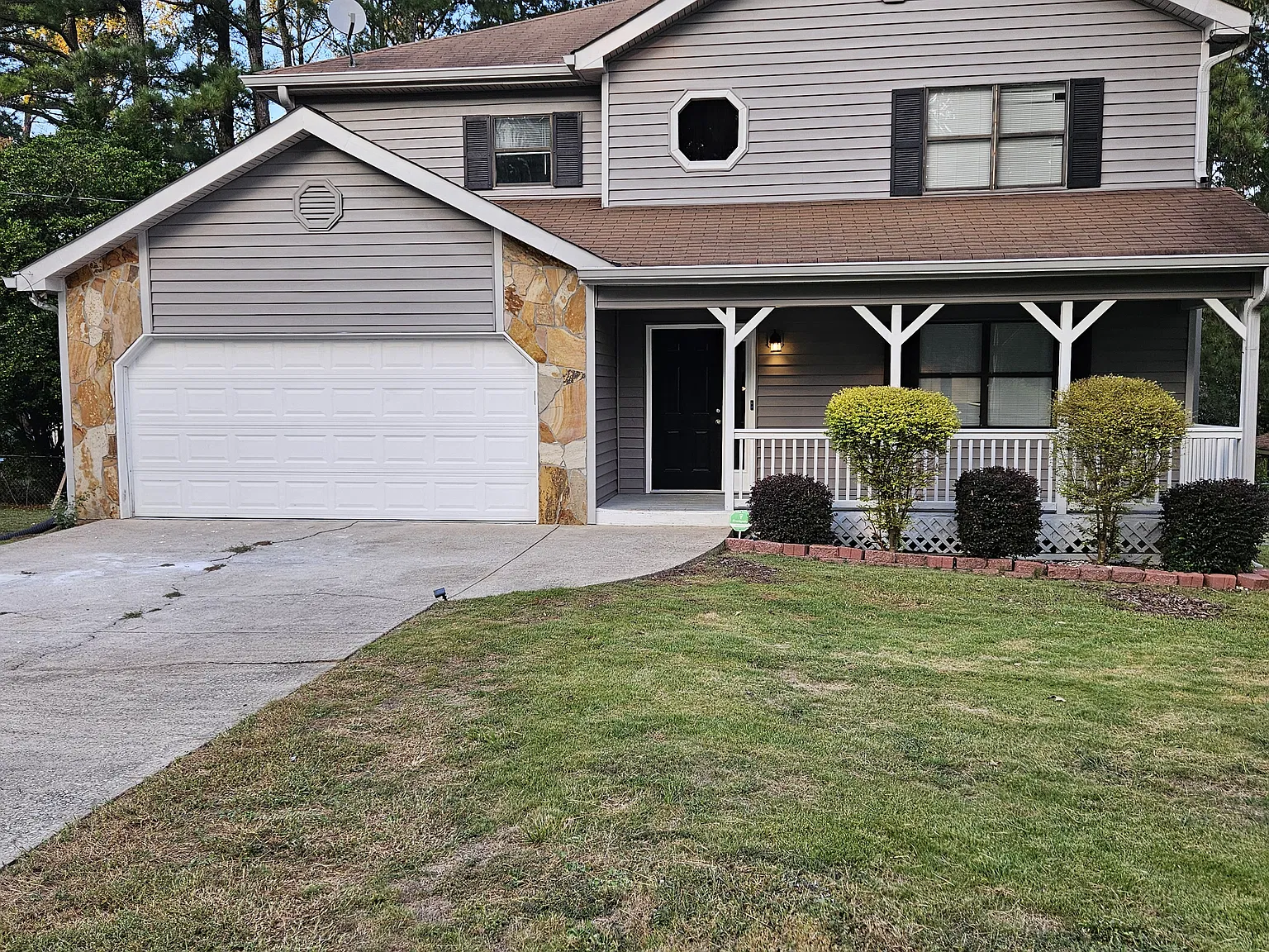 3 bed, 1836 sqft, $2,400 — Photo 1