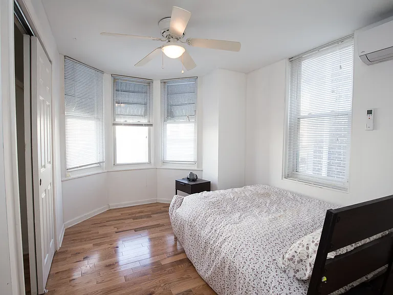 2731 Brown St #2F — Photo 13