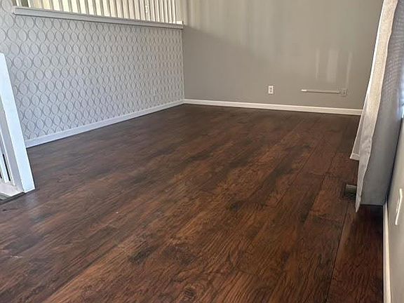 3rd image of 14414 Canyon Dr