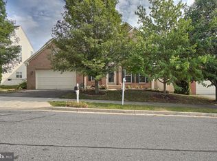 17533 Patterson Dr, Hagerstown, MD 21740