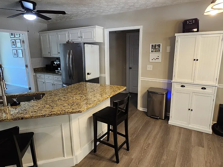 6725 Stone Creek Ct — Photo 8