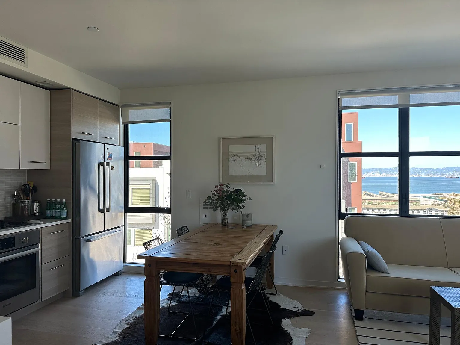 2 bed, 1011 sqft, $5,500 — Photo 2