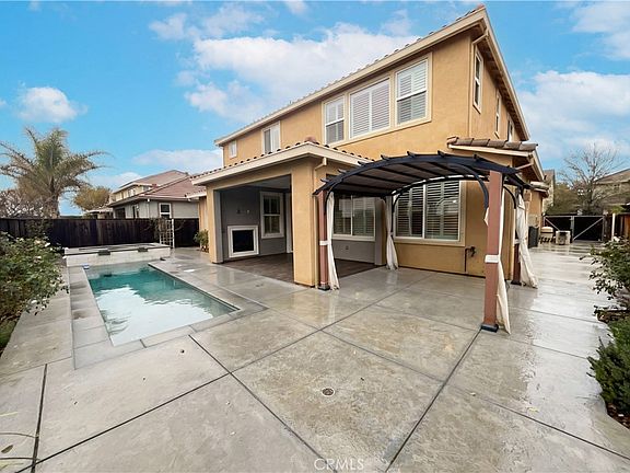 3rd image of 8581 Pinehollow Cir