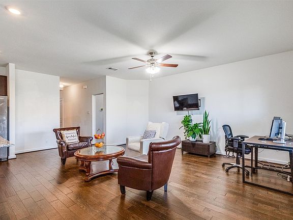 2nd image of 17240 Casanova Ave