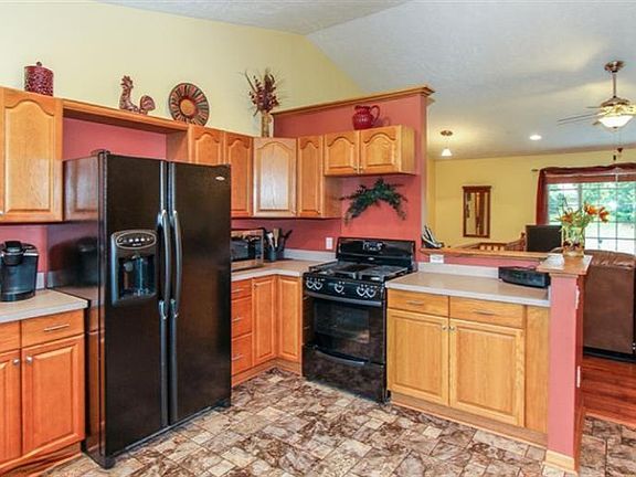 5th image of 6895 Browmyer Dr NE