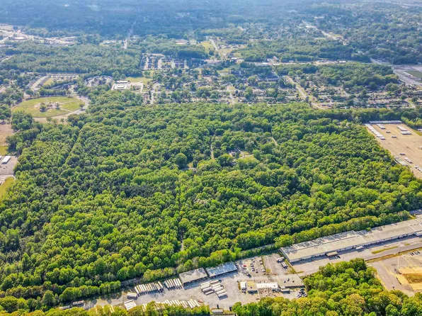 3880 E Levi Rd, Memphis, TN 38109