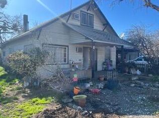 313 N 1st St, Central Pt, OR 97502