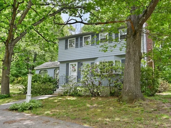 73 Hood Rd, Tewksbury, MA 01876