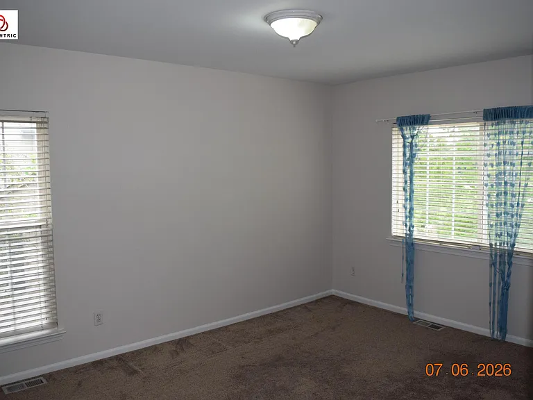 1566 Heron Cir — Photo 9