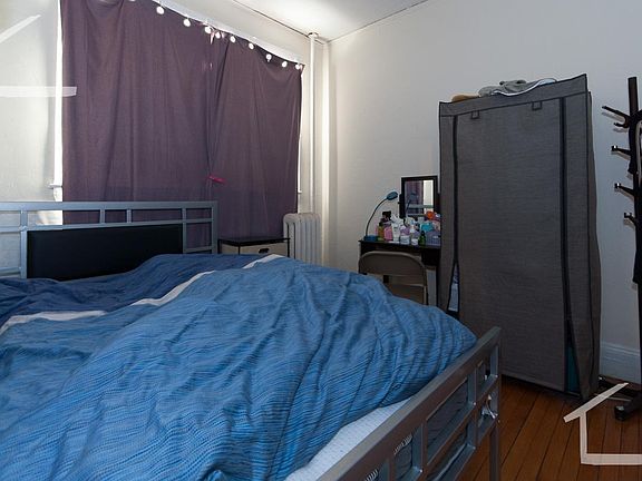 3rd image of 12 Egmont St #1
