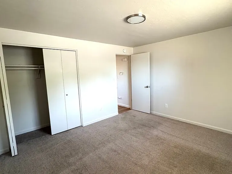 2173-2175 S Curtis Cir — Photo 10