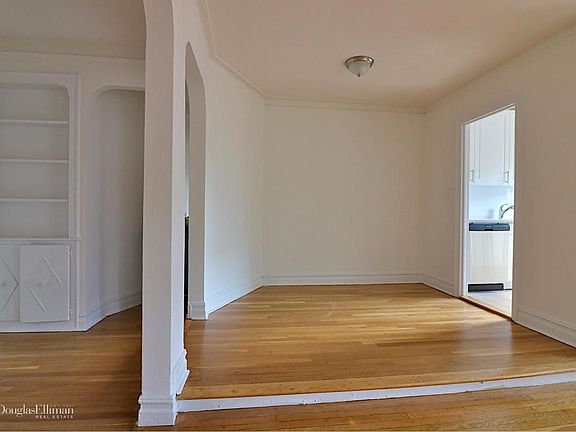 5th image of 6812 Yellowstone Blvd APT 4J