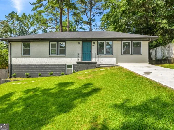 662 Melrose Dr, Forest Park, GA 30297