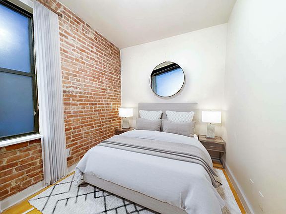 2nd image of 435 W 54th St #1DH