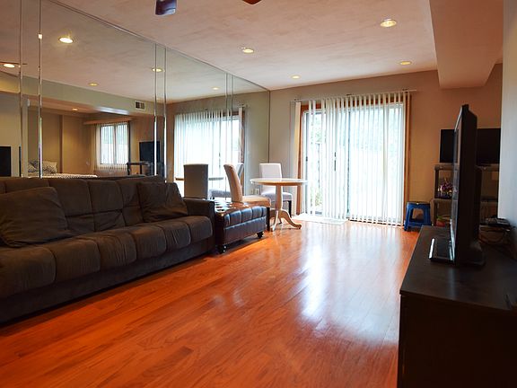 3rd image of 176 Jules Dr