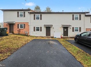 1725 English Dr, Mechanicsburg, PA 17055