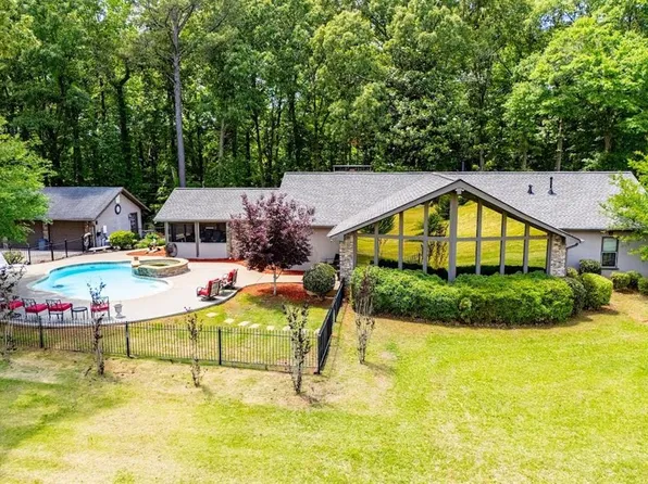1050 Denton Rd, Douglasville, GA 30134